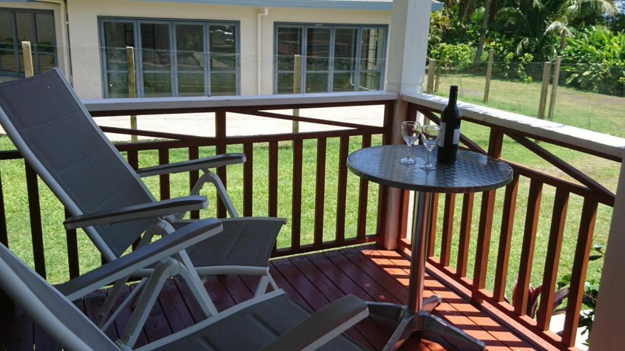Red Hibiscus Villas Rarotonga Exterior photo